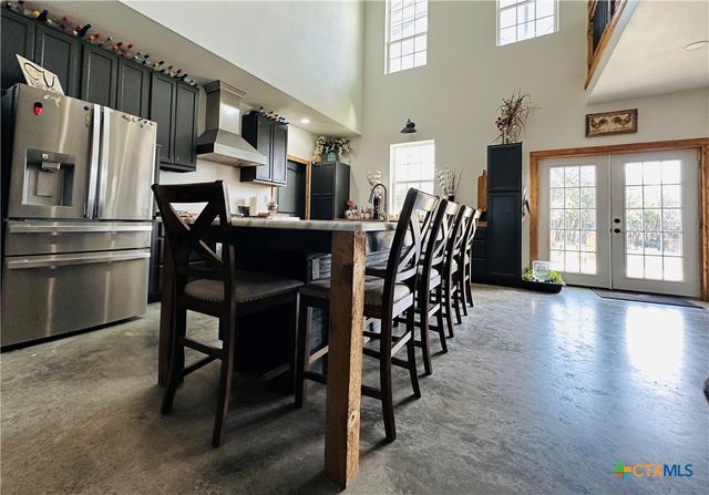 96 Leaning Oak Road, Victoria, TX 77904