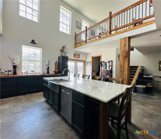 96 Leaning Oak Road, Victoria, TX 77904