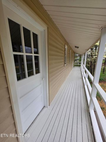 115 Morgan Rd, Oak Ridge, TN 37830