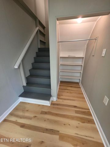 115 Morgan Rd, Oak Ridge, TN 37830