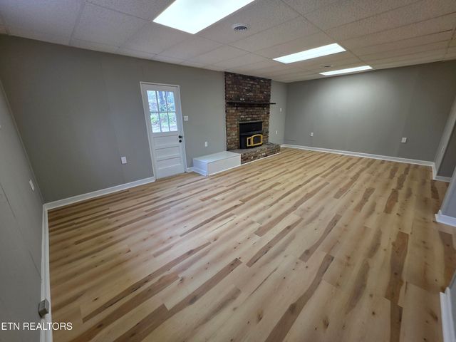 115 Morgan Rd, Oak Ridge, TN 37830