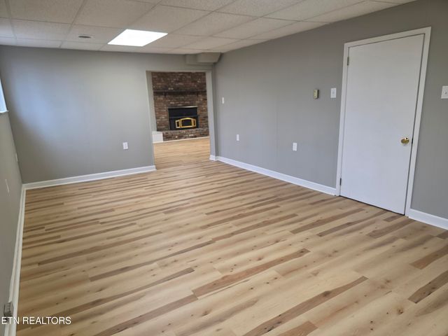 115 Morgan Rd, Oak Ridge, TN 37830