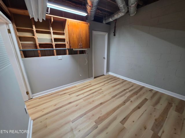 115 Morgan Rd, Oak Ridge, TN 37830