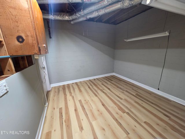 115 Morgan Rd, Oak Ridge, TN 37830