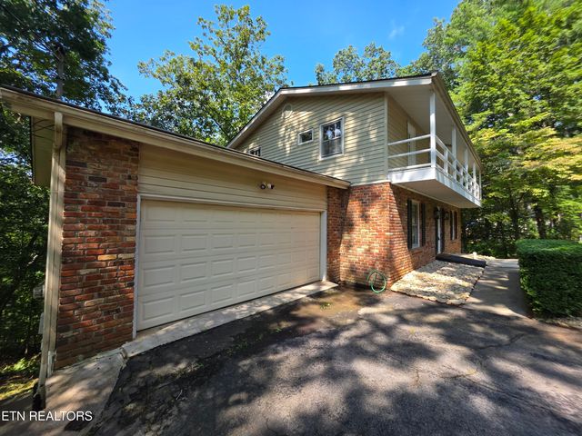 115 Morgan Rd, Oak Ridge, TN 37830