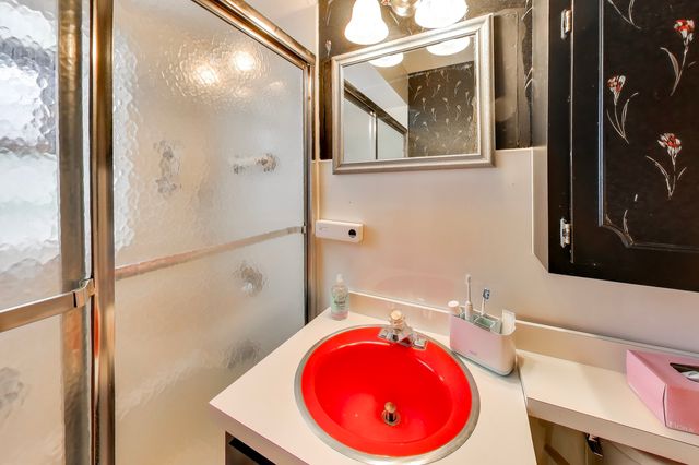 9012 S 50th Avenue S, Oak Lawn, IL 60453