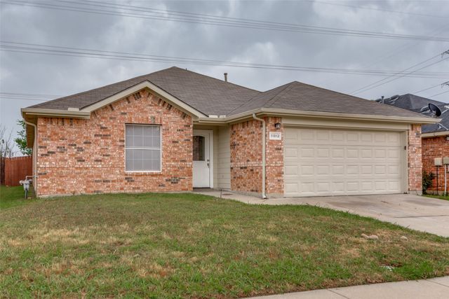 11812 Gold Creek Drive E, Fort Worth, TX 76244