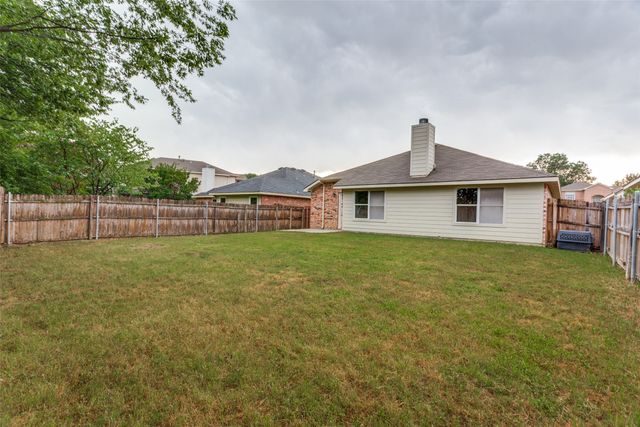 11812 Gold Creek Drive E, Fort Worth, TX 76244