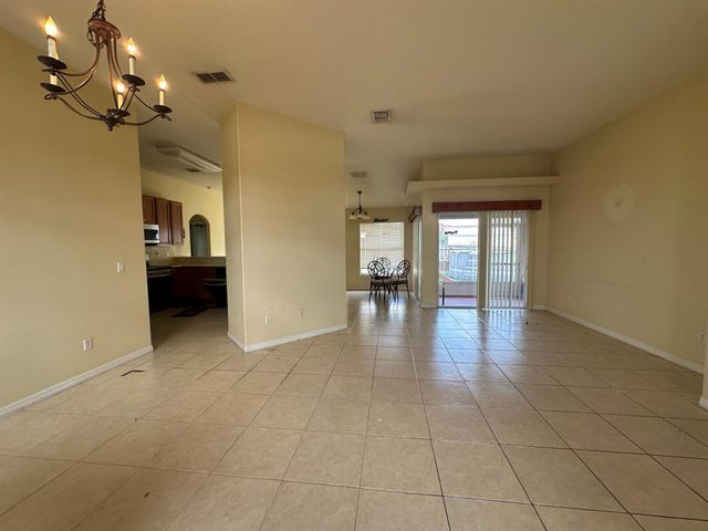 2525 SW Cameo Boulevard, Port St Lucie, FL 34953