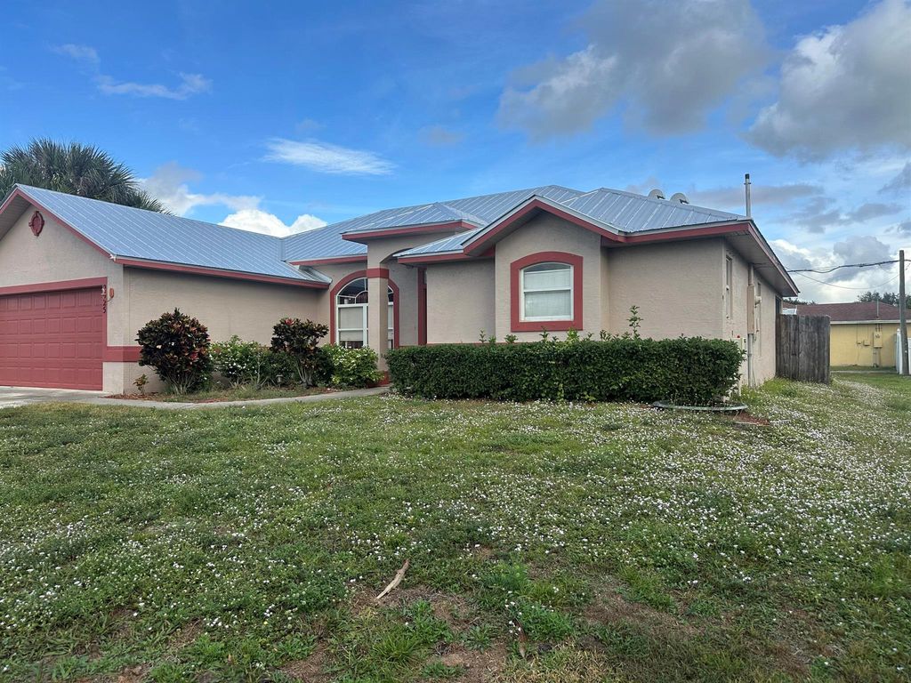 2525 SW Cameo Boulevard, Port St Lucie, FL 34953