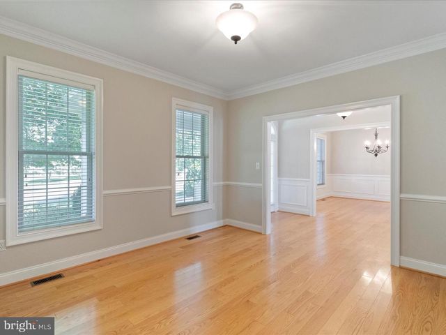 300 EARLY DR, Berryville, VA 22611