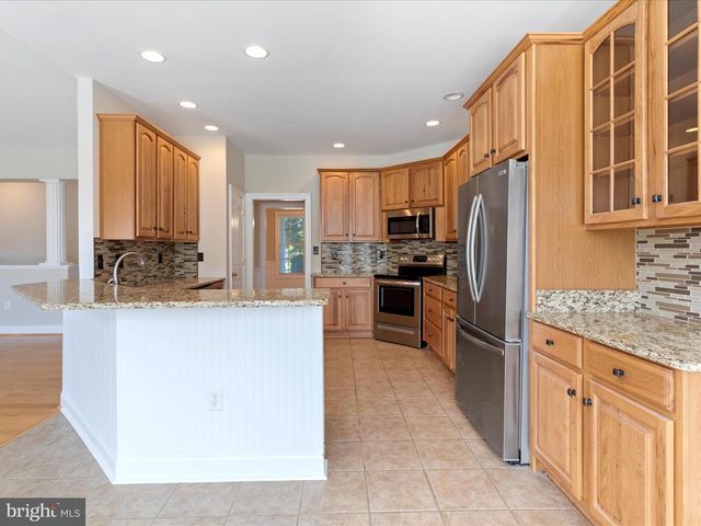 300 EARLY DR, Berryville, VA 22611