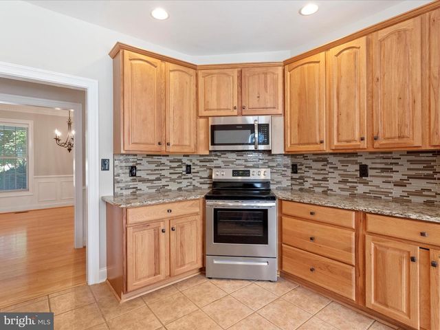 300 EARLY DR, Berryville, VA 22611