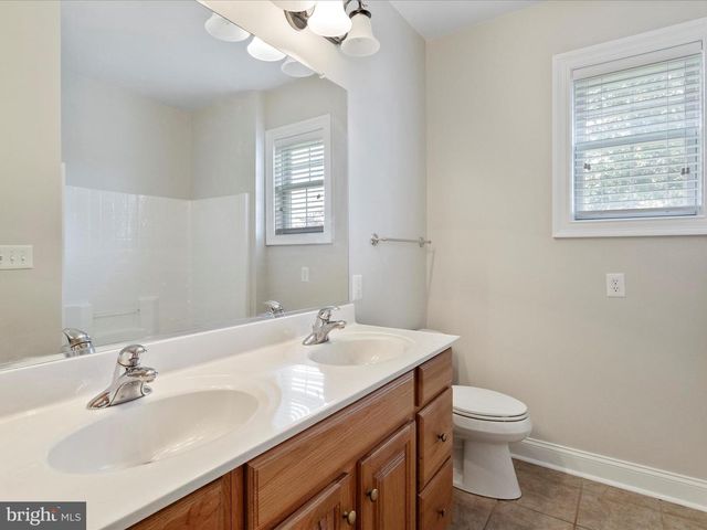 300 EARLY DR, Berryville, VA 22611