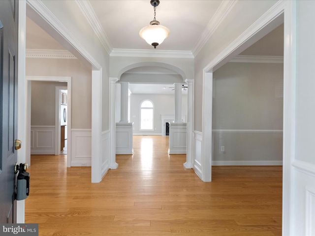 300 EARLY DR, Berryville, VA 22611