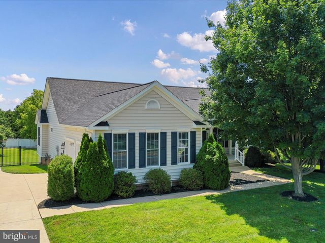 300 EARLY DR, Berryville, VA 22611