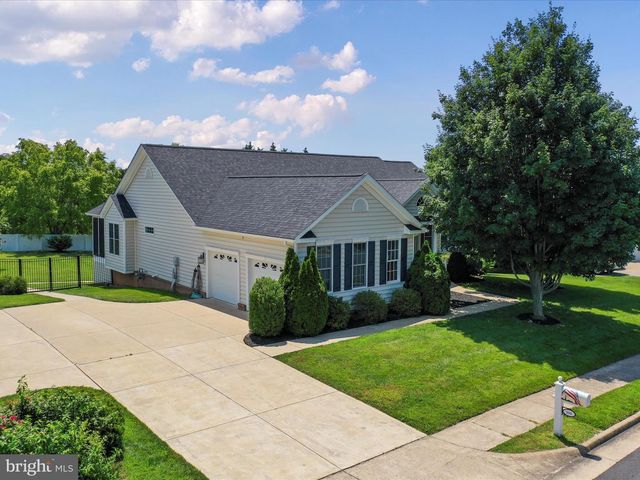 300 EARLY DR, Berryville, VA 22611