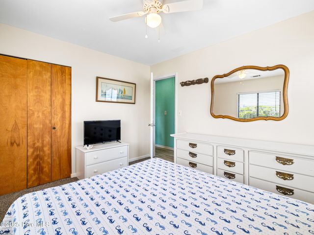 2602 S Shore Drive, Surf City, NC 28445