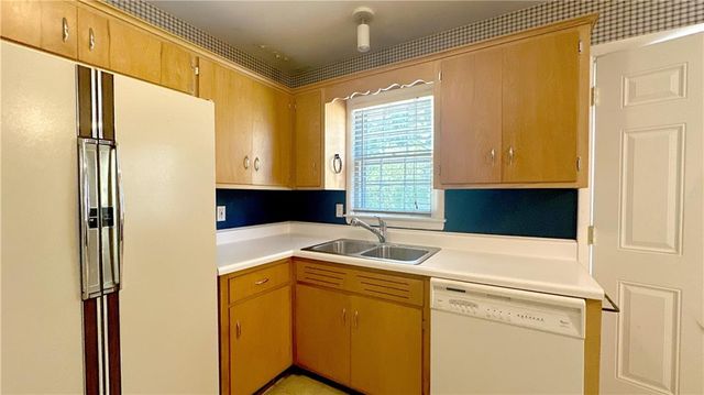 4010 W 63rd Street, Prairie Village, KS 66208