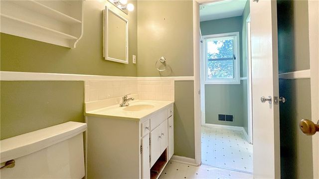 4010 W 63rd Street, Prairie Village, KS 66208