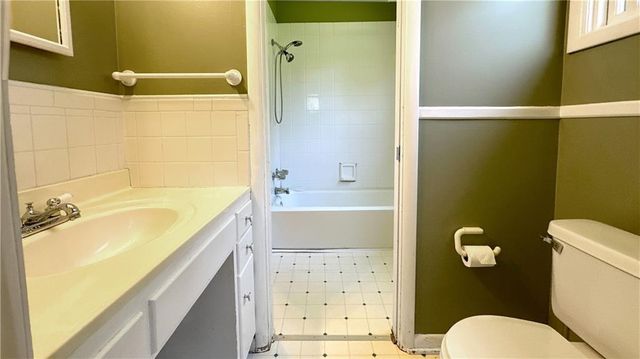 4010 W 63rd Street, Prairie Village, KS 66208