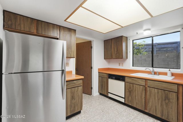 2431 W Placita Mateo, Tucson, AZ 85745