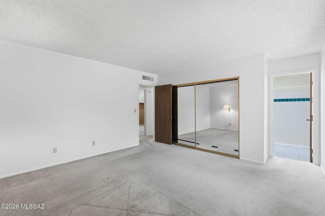 2431 W Placita Mateo, Tucson, AZ 85745