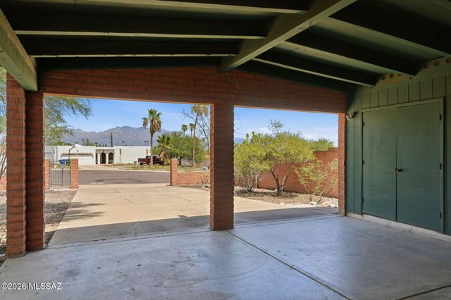 2431 W Placita Mateo, Tucson, AZ 85745