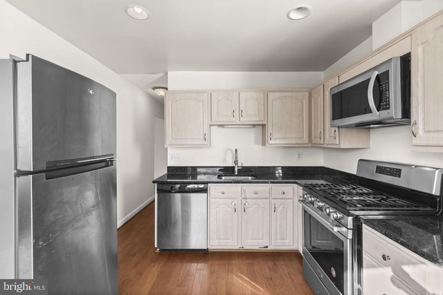 604 S BIRCH ST S, Sterling, VA 20164