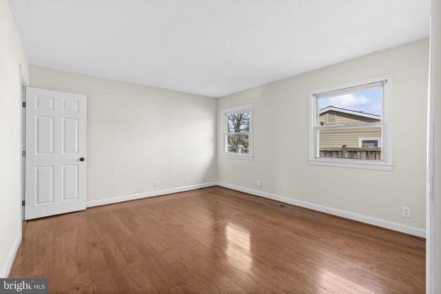 604 S BIRCH ST S, Sterling, VA 20164