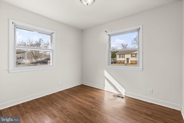 604 S BIRCH ST S, Sterling, VA 20164