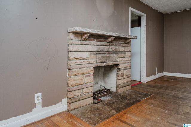 2017 29TH AVENUE N, Bessemer, AL 35023