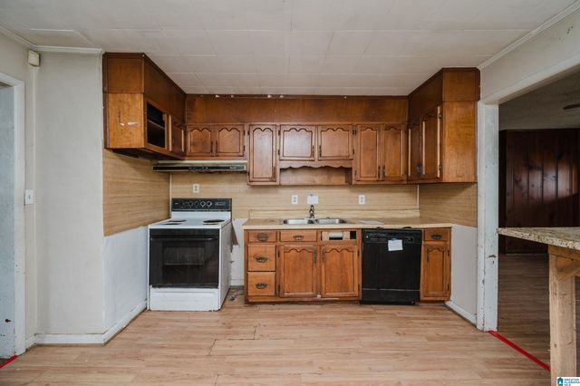 2017 29TH AVENUE N, Bessemer, AL 35023