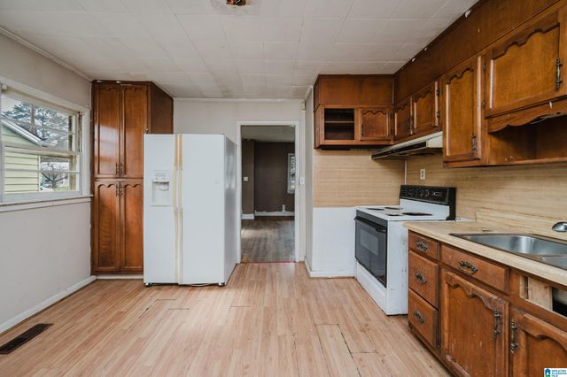 2017 29TH AVENUE N, Bessemer, AL 35023