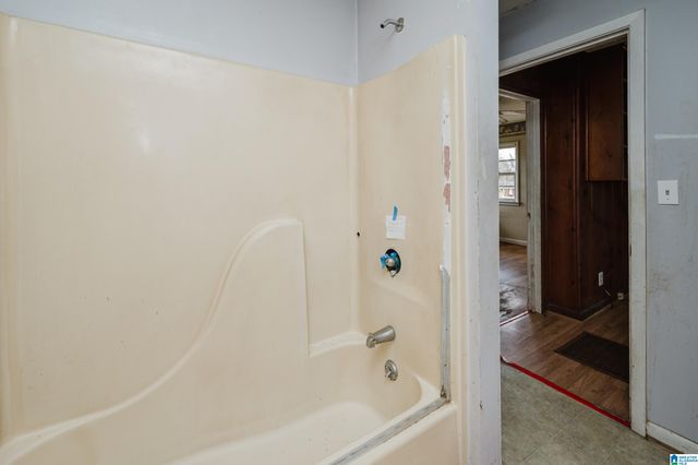 2017 29TH AVENUE N, Bessemer, AL 35023