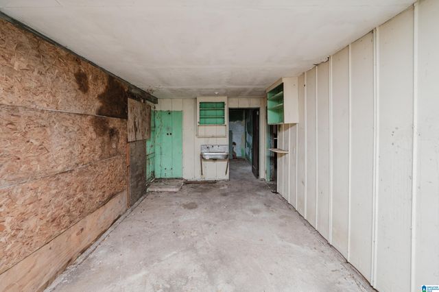 2017 29TH AVENUE N, Bessemer, AL 35023