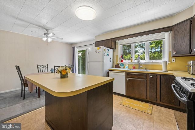 109 LONG LN, Voorhees, NJ 08043