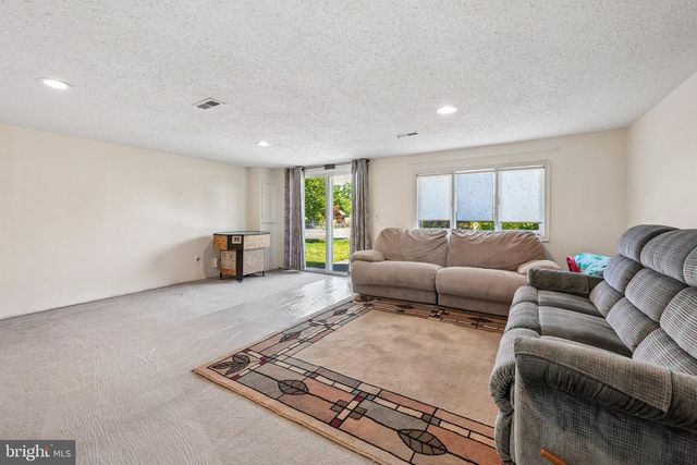 109 LONG LN, Voorhees, NJ 08043
