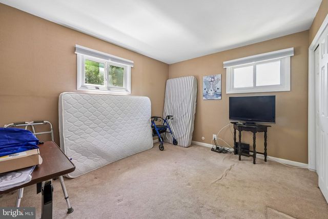 109 LONG LN, Voorhees, NJ 08043