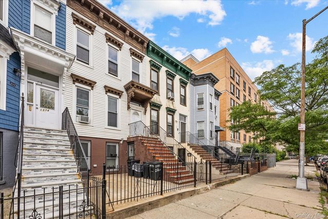 1572 Bergen Street, Brooklyn, NY 11213