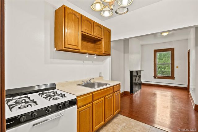 1572 Bergen Street, Brooklyn, NY 11213