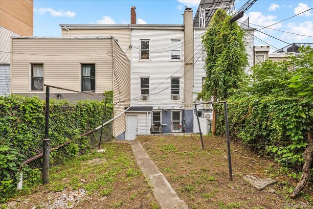 1572 Bergen Street, Brooklyn, NY 11213