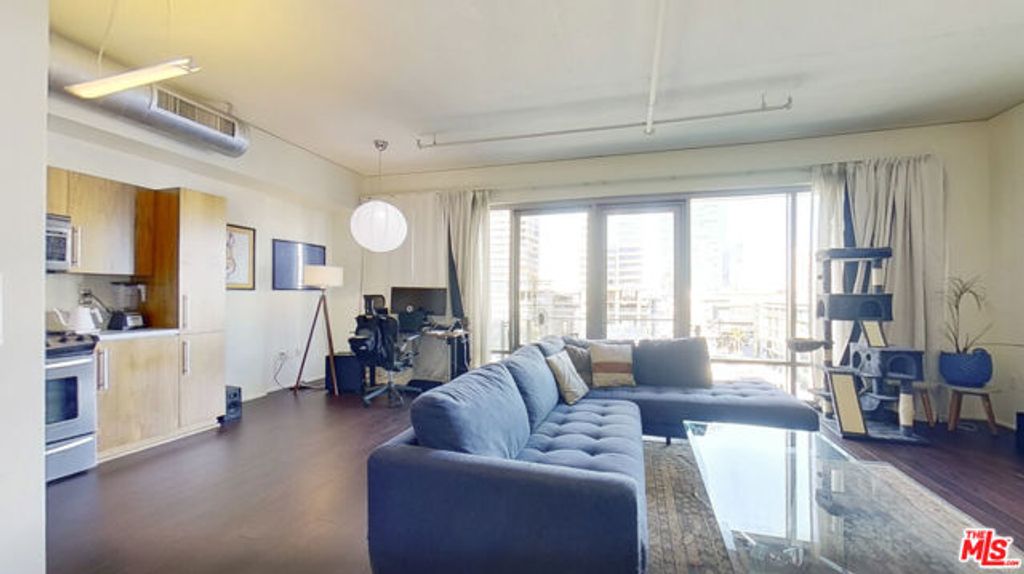 1100 S Hope Street 914, Los Angeles, CA 90015