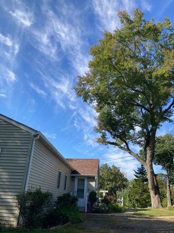 18 Pine Street, Norwich, CT 06360