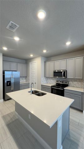 6712 NW Cloverdale Ave, Port St. Lucie, FL 34987