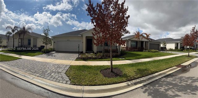 6712 NW Cloverdale Ave, Port St. Lucie, FL 34987