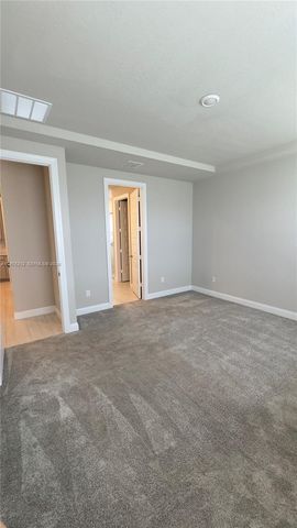 6712 NW Cloverdale Ave, Port St. Lucie, FL 34987