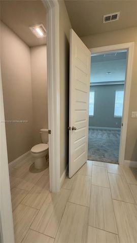 6712 NW Cloverdale Ave, Port St. Lucie, FL 34987