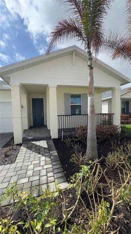 6712 NW Cloverdale Ave, Port St. Lucie, FL 34987