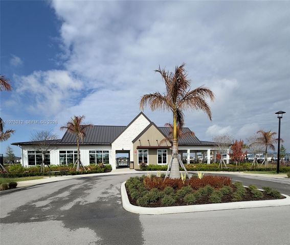 6712 NW Cloverdale Ave, Port St. Lucie, FL 34987